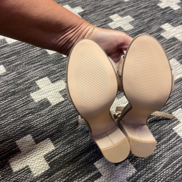 Steve Madden Brand New Size 5 1/2 Shoes - Picture 2 of 4